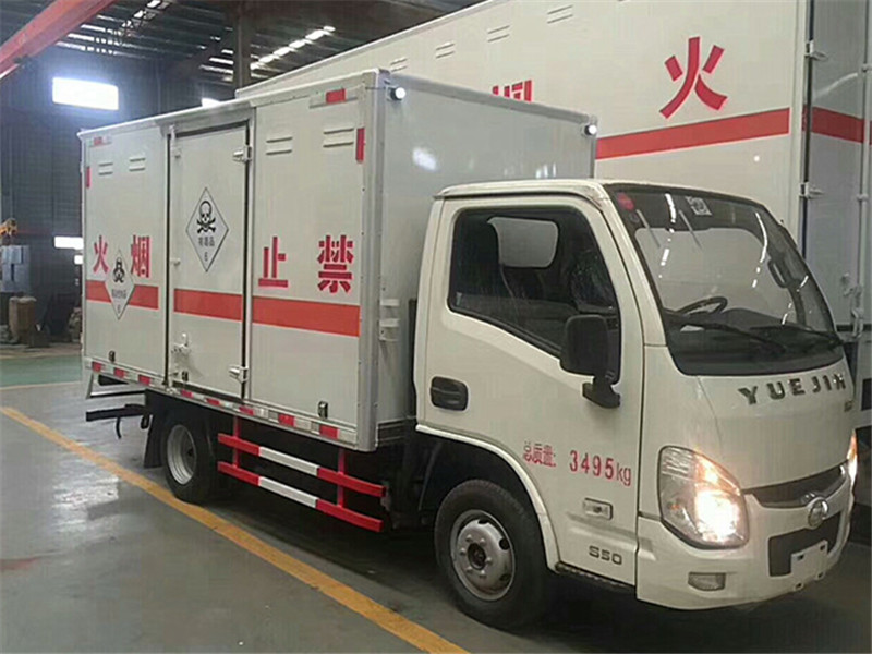 跃进3.3米柴油（蓝牌）毒性感染性厢式车